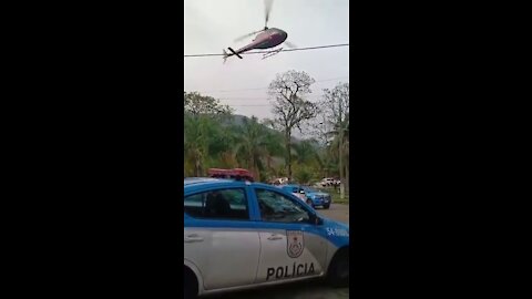 Bandidos sequestram helicóptero