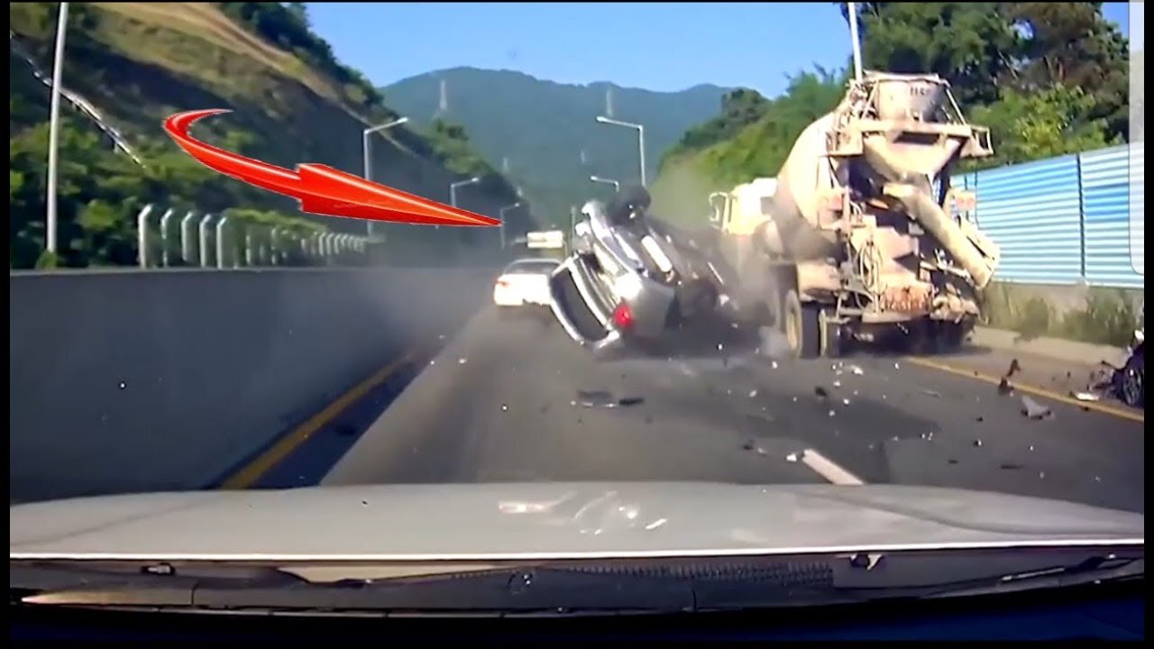Russian Dash Cam Car Crash Compilation - January 2019