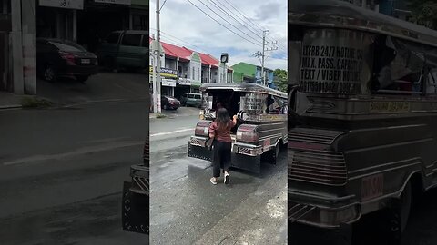 Jeepney Gets Passenger #shortvideo #subscribe #shortsvideo #shortsfeed #shorts #short #viral