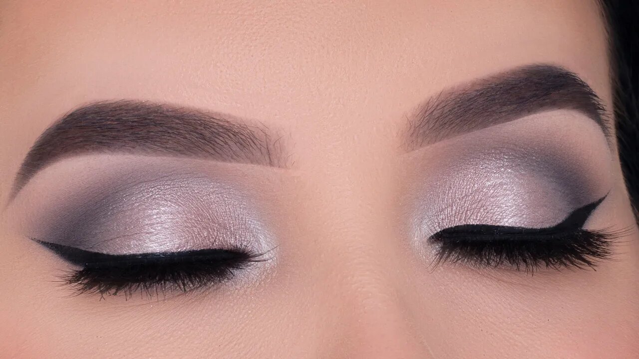 Classic Cool Toned Eye Makeup Tutorial | Holiday Eye Look