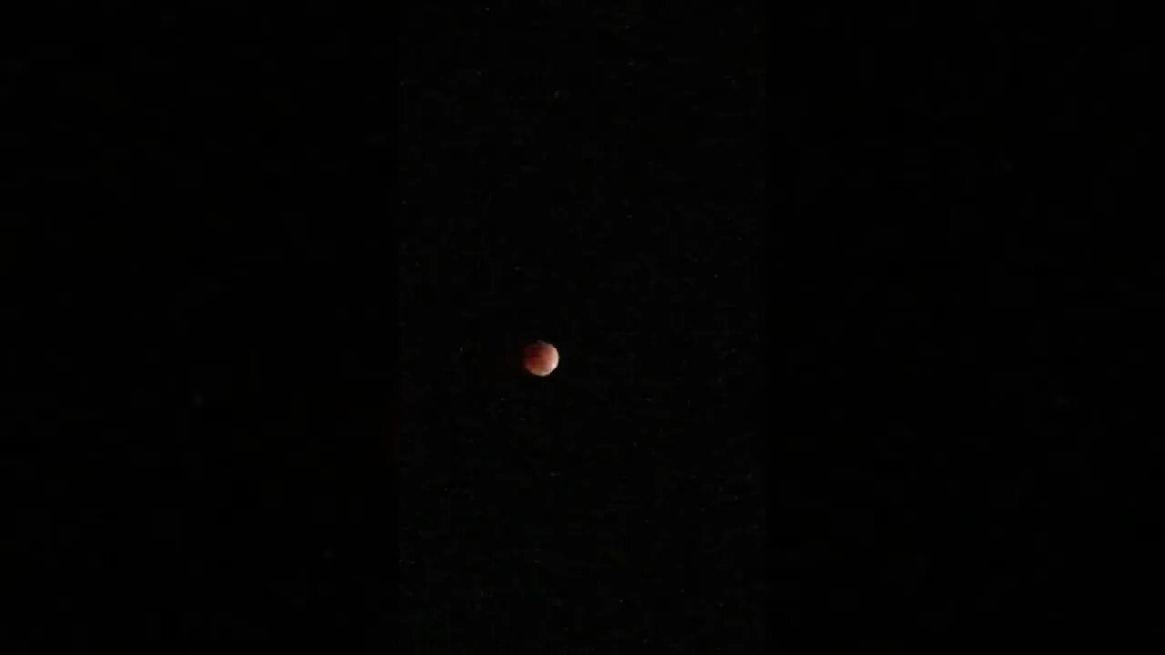 FULL LUNAR ECLIPSE!!!! Last One til 2025. Low-Res but Still COOL!