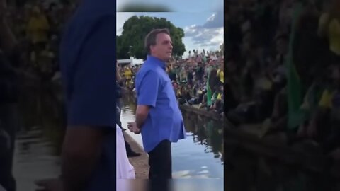 Bolsonaro quebra o silêncio e fala aos apoiadores no Alvorada