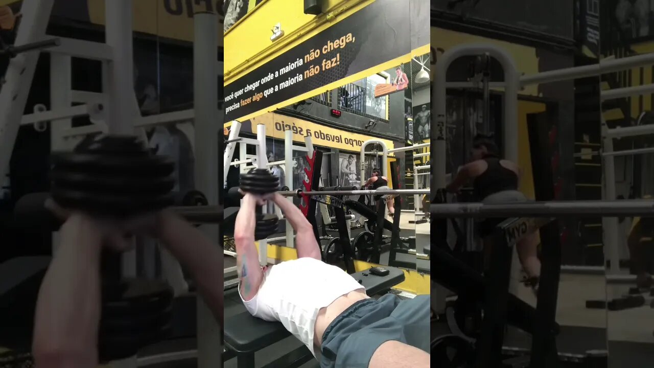 3 exercícios para desenvolver o "miolo do peito" #shorts #musculação