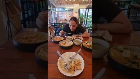 Eating Thai Food Chiang Mai Thailand 🇹🇭 #thailand #expat #thaifood #food #chiangmai #foodie