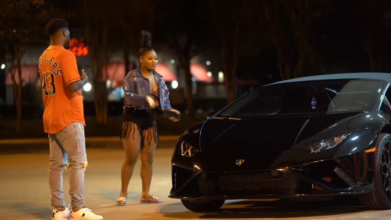 gold digger prank she twerking out here🫨🫨🫨🫨
