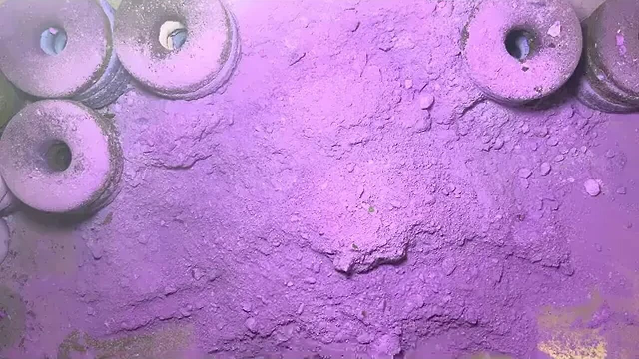 200 purple colours gym chalk crush!