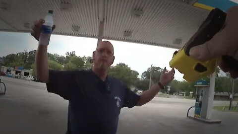 Video: Texas Officer Harasses And Arrests Innocent Man For Not Having A Mask