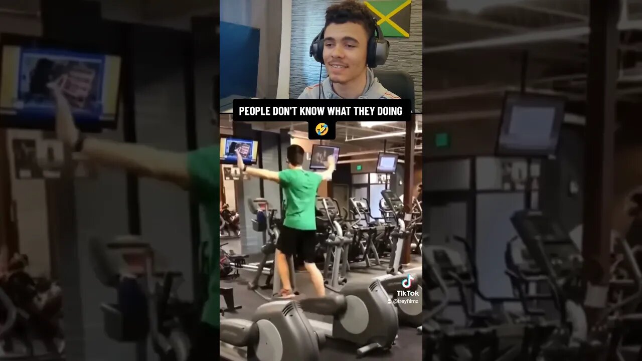 WEIRD PEOPLE IN THE GYM 🤣🤣🤣 #subscribe #trend #viral #youtube #shorts #gym