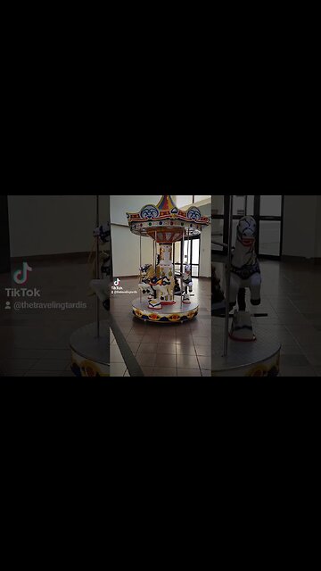 🎠 #DALEK VS #CAROUSEL #DALEKHAL #DOCTORWHO 🎶 #CANWEGOROUNDAGAIN #BILLYOCEAN #SUBSCRIBE #SHORTS