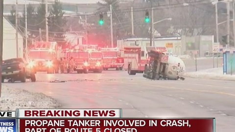Part of Route 5 closed due to propane tanker crash in Lackawanna