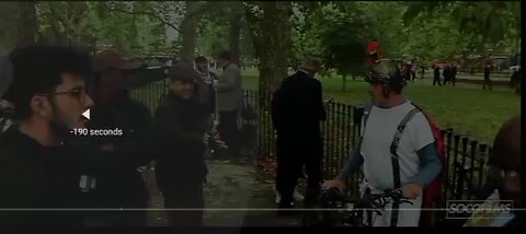 Orlando of Speakers Corner asks Muslims why they're in a Europe country but believe in Sharia law