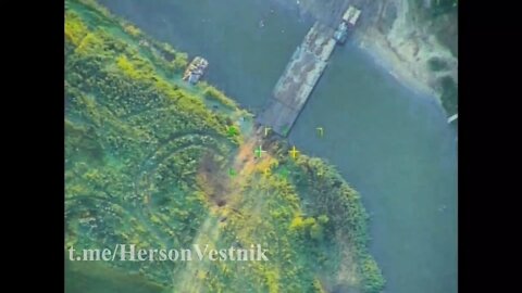 Ukrainian troops on foot try to escape Russian artillery but fail