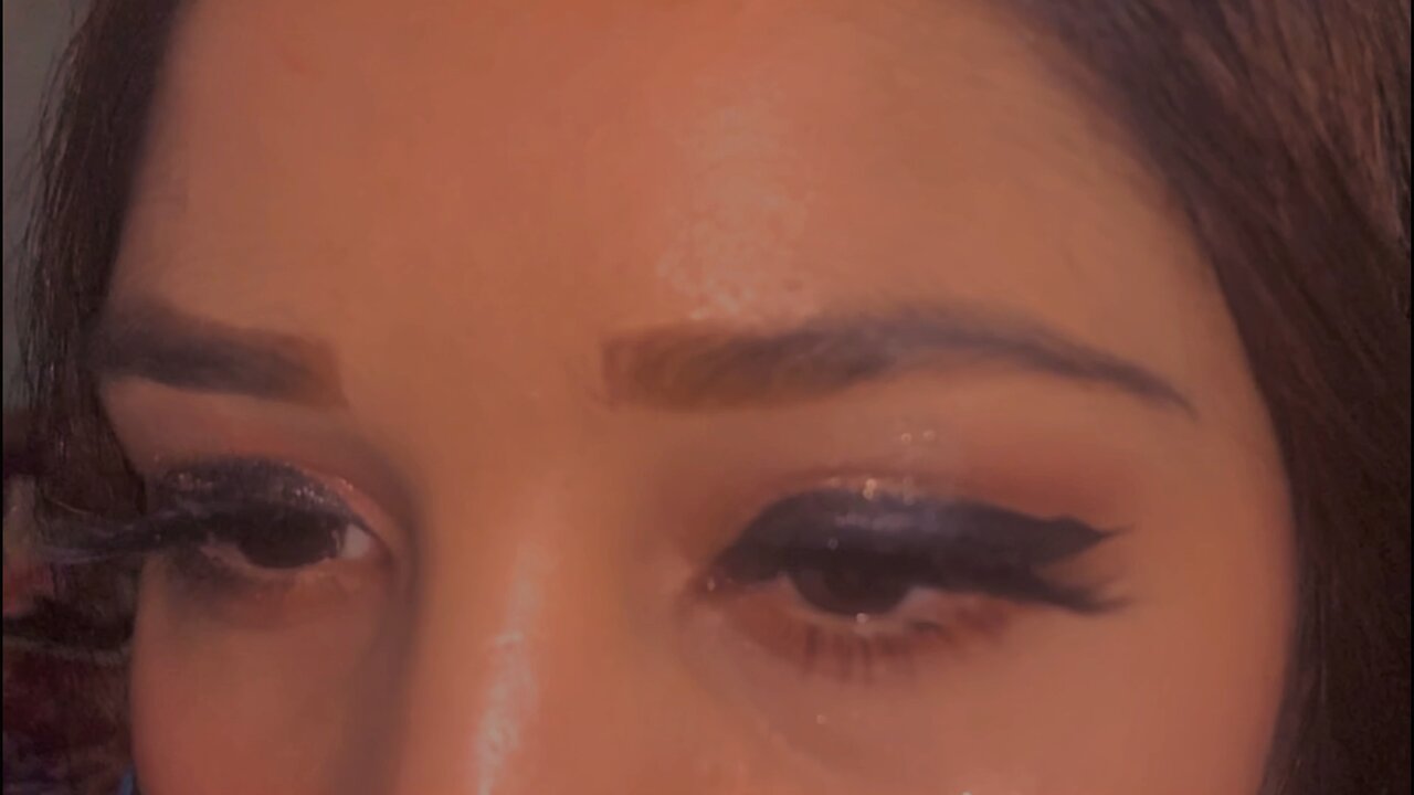 Soft makeup
