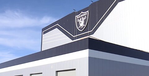 Raiders logo added to Henderson practice facility