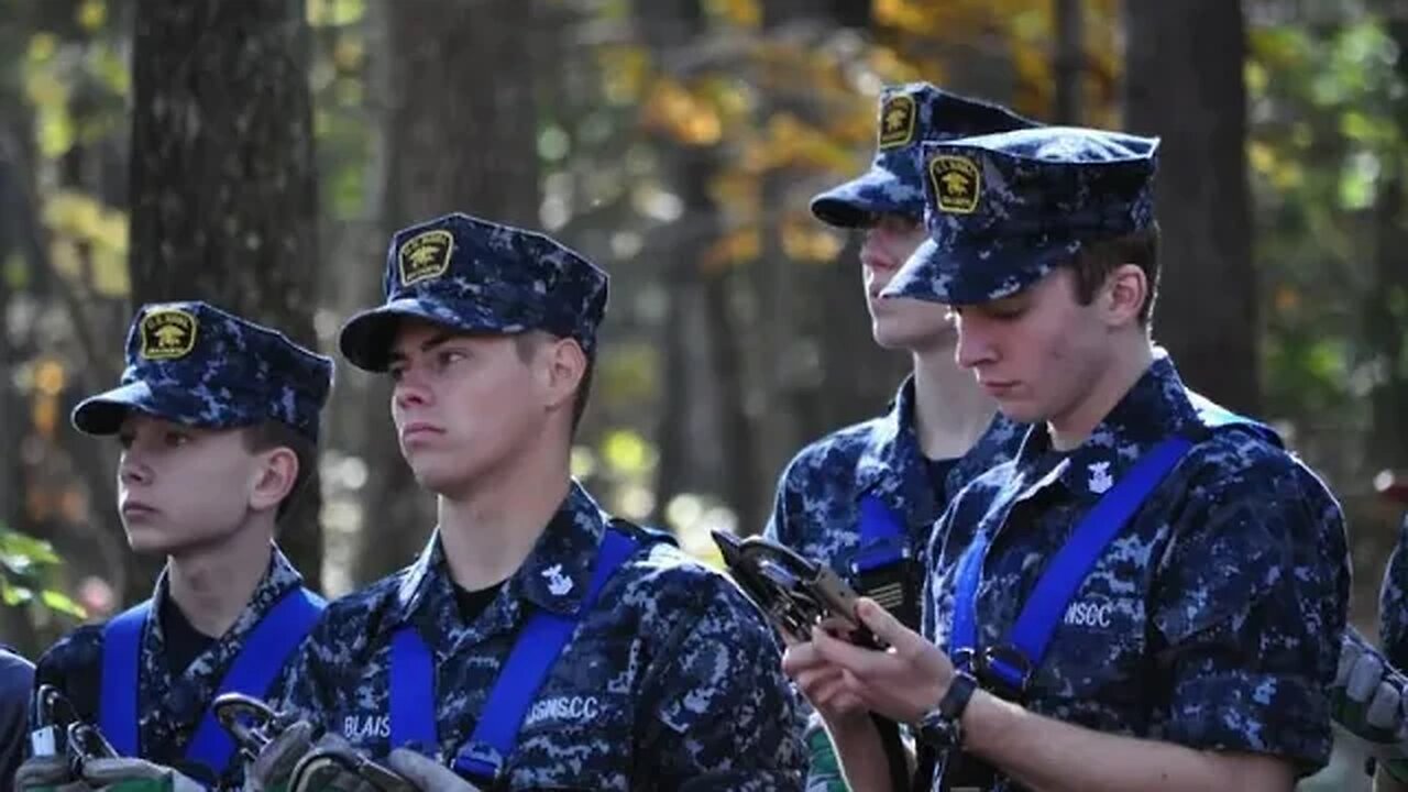 Старейший военный институт Вирджинии признан “расистским” и “сексистским”