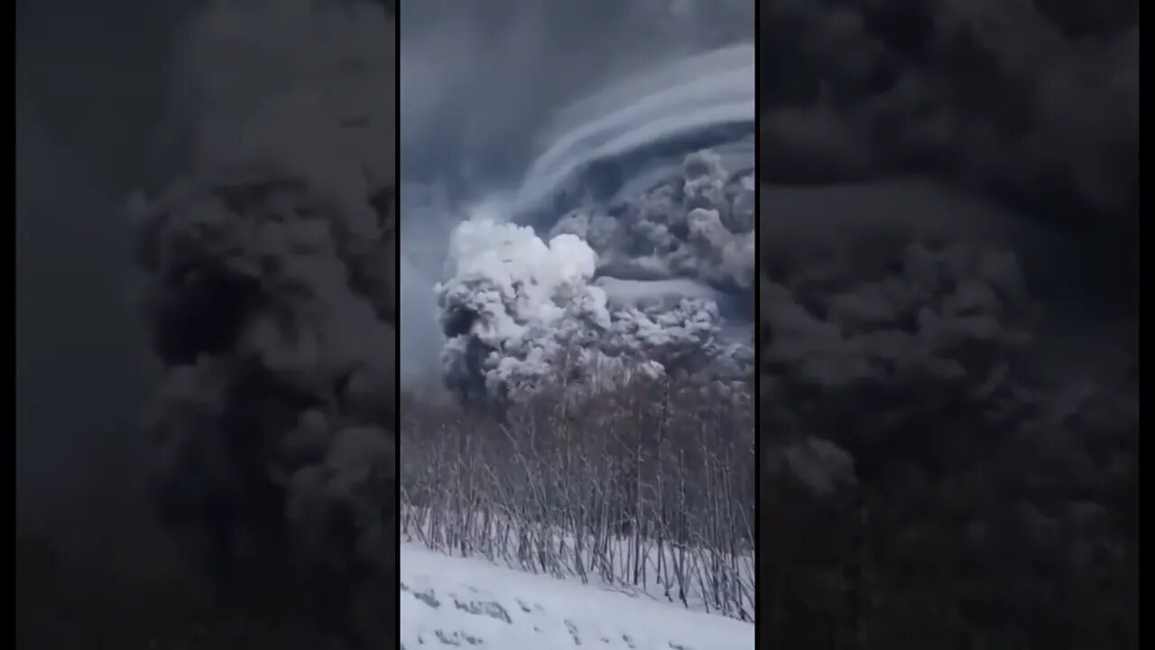 Russian Volcano Spewed Ash 20km Into The Sky Today 🇷🇺 🌋