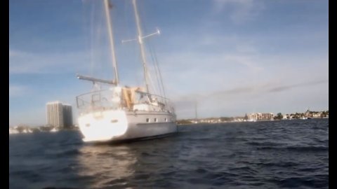 Derelict boats, leaking fuel causing problems in South Florida waters