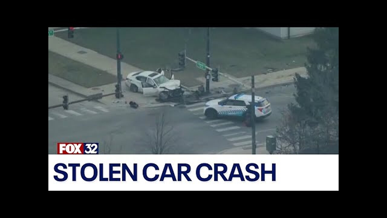 5 hospitalized after Chicago crash involving stolen car