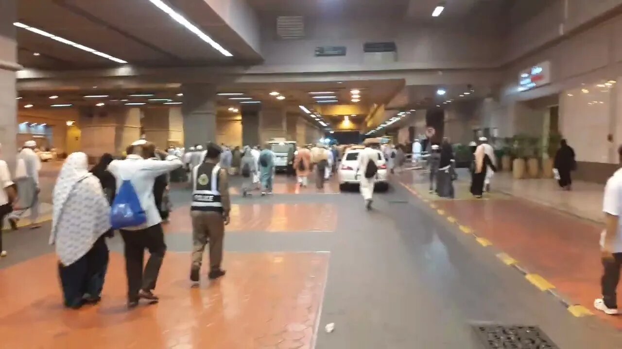 Rush after maghrib prayer in Masjid al-Haram