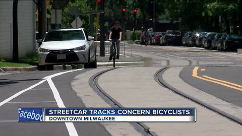 'The Hop' Milwaukee streetcar tracks raises bicycle safety concerns