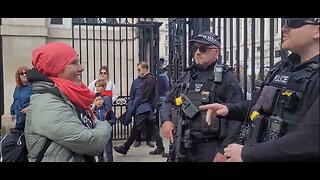 Karen confronts armed police officers #horseguardsparade