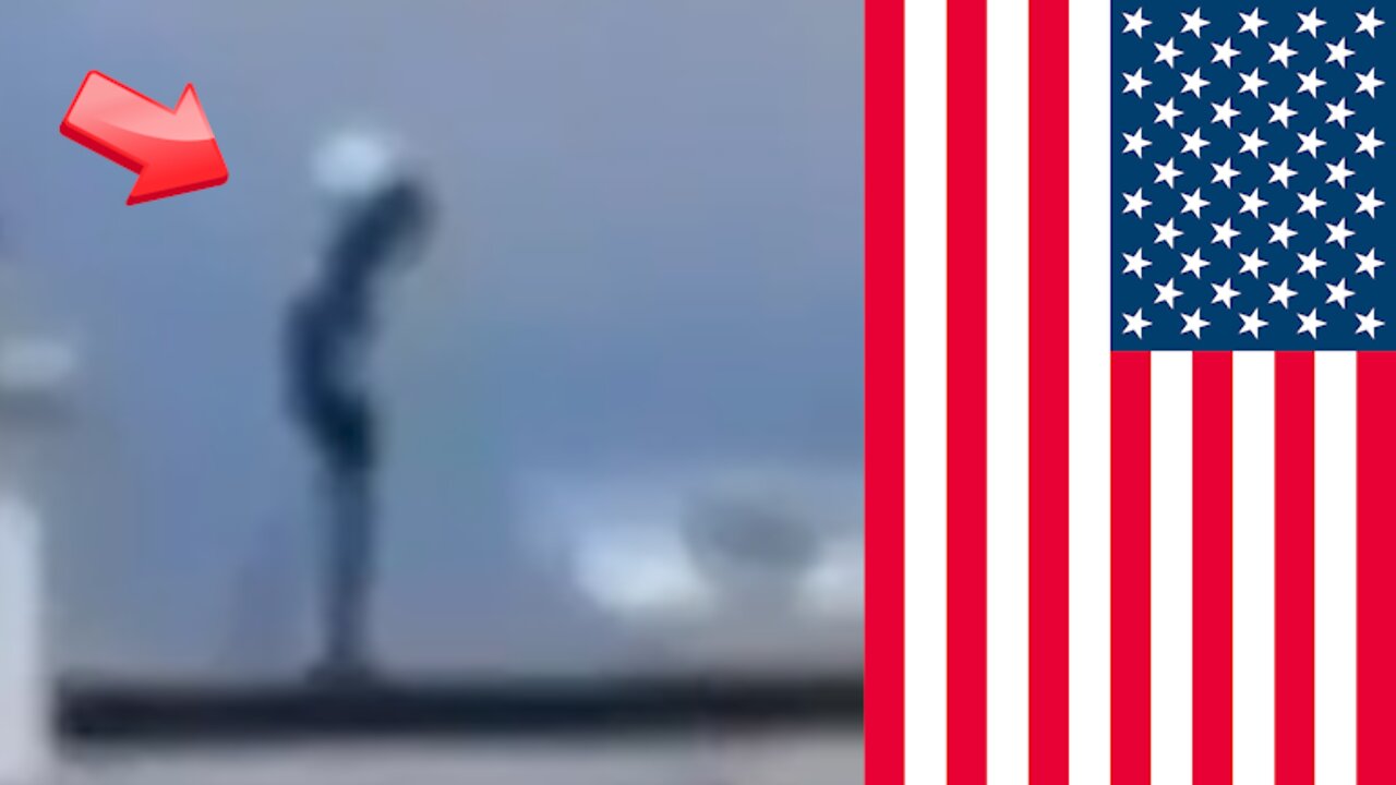 Gray Man standing on top of the White House in the US [Space]