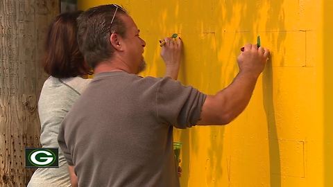 New season means new Packers fence slogan