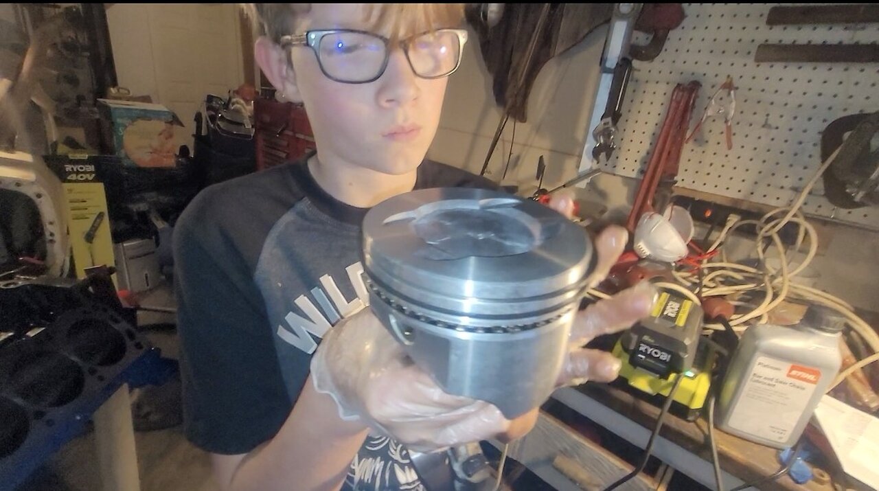 Project White Trash. 13yo assembles the short block