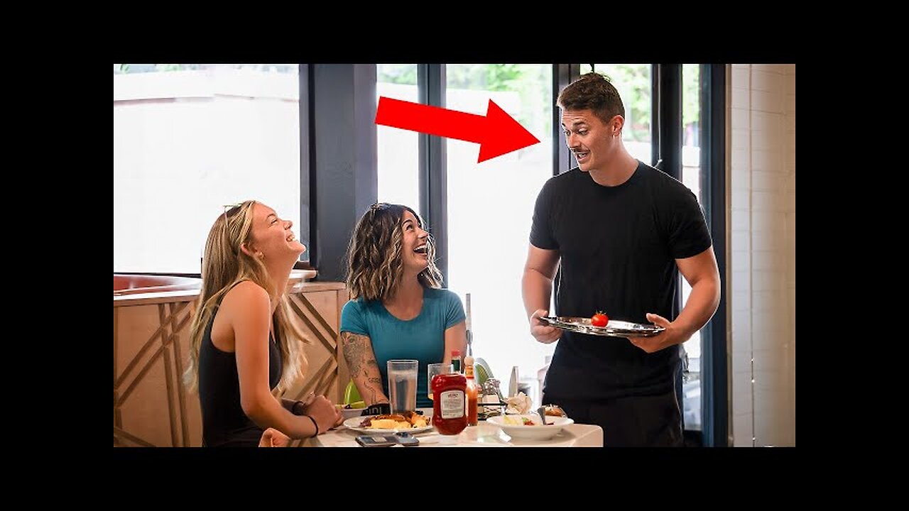 FAKE RESTAURANT EMPLOYEE PRANK!! (Ft. BigDawsTV)