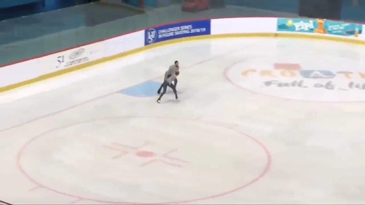 *Scary Fall - Please Beware* - Ashley CAIN / Timothy LEDUC, GOLDEN SPIN ZAGREB PAIRS FS Dec95 16