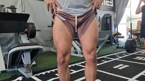 Day 102: LEGS | Are you having trouble growing BIG Legs?