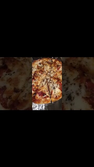 easy peasy pepperoni pizzi🍕👍🏾🍕#shorts ☆☆☆☆