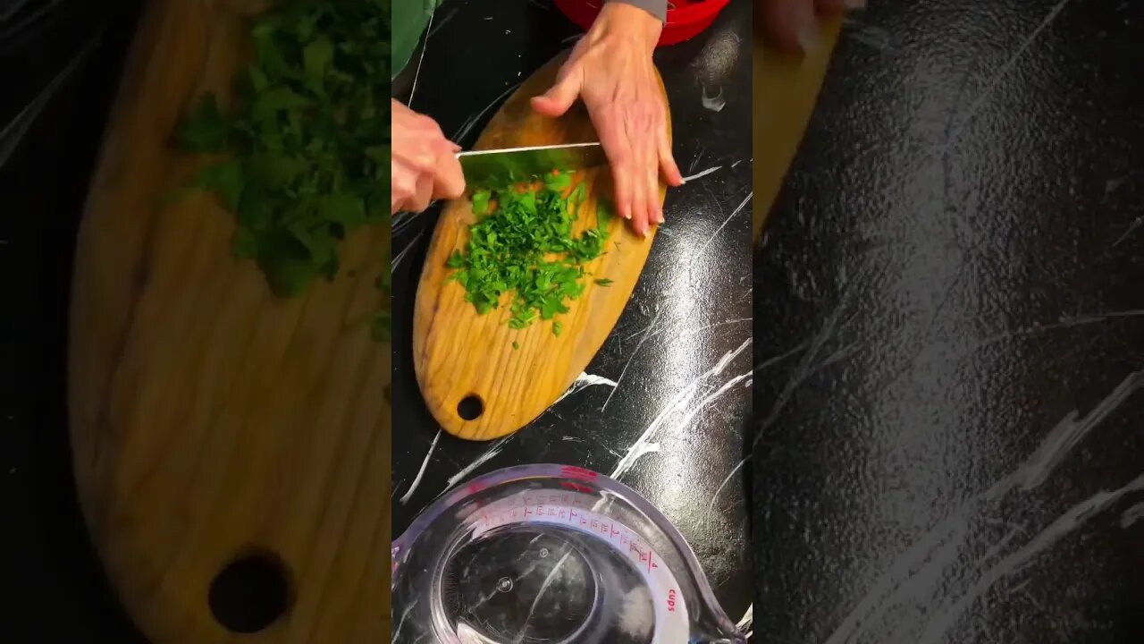 Everyone LOVES ❤️ Fresh CILANTRO for SPRING ROLLS! 😀👍🌿 #shorts #viral #trending #tiktok #health
