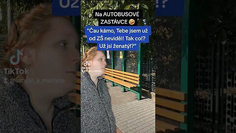 Potkal jsem bývalého SPOLUŽÁKA ze ZŠ na AUTOBUSOVÉ ZASTÁVCE! #funny #shorts