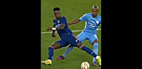 Vinicius Júnior and Fernandinho magic pen