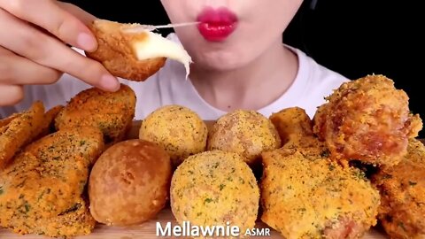 ASMR-RELAXING BBURINKLE FRIED CHICKENS, CHEESE BALL,MENBOSHA, FRIES 신상 뿌링클 멘보샤, 치킨 먹방 EATING SOUNDS