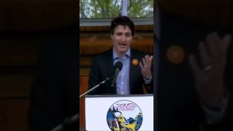 Indigenous Canadians Yell “You’re a Criminal!” At Justin Trudeau During Speech