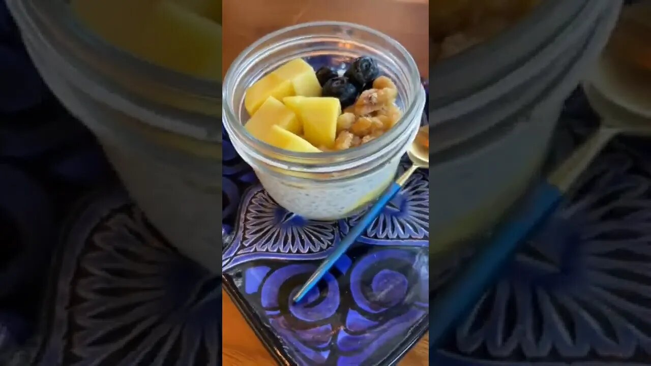 Healthy Fruit Shake #UpFoodReview #ytshorts #Food #Streetfood #viral #viral2022 #trending2022