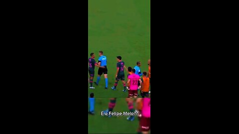 Felipe Melo ficou louco com o juizão