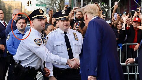 President Trump Arrives in Harlem, NY to Fandom and Support! | Look at the Faces of Some of Those Sloppy Cops—it's Many of THEM Who Don't Like Him!