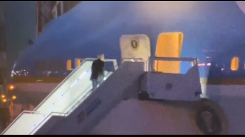 Biden Stumbles... AGAIN... getting on Air Force One