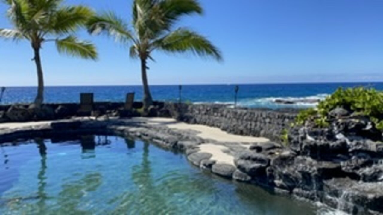 KONA BAY ESTATES - 2/3 HOME WIT POOL FOR SALE - INTERIOR - PART 1