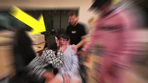 18 Year Old Virgin Gets His First Kiss on Adin Ross’s Stream