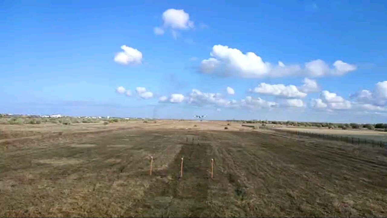 Very low altitude passage of a Russian Antonov An-26.