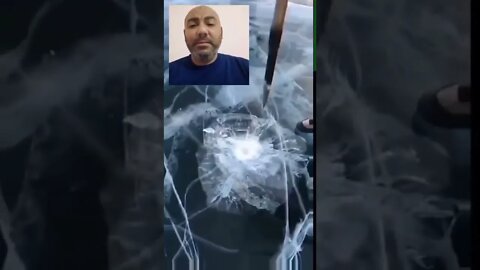شاهد عملية الحفر في جليد سميك | #shorts ♥️