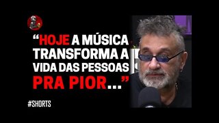 "GERAÇÕES DE DÉBEIS MENTAIS..." com Regis Tadeu | Planeta Podcast #shorts