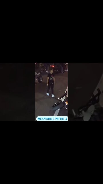 MAMA BEAR DEFENDS CUBS, No MEN attempted to help & Police Watched the Entire Thing!!