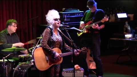 The Deep End, Christine Ohlman and Rebel Montez