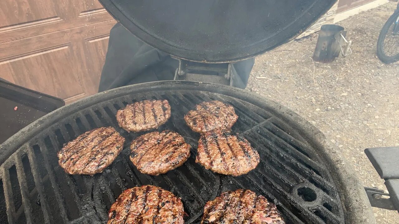 HOW TO COOK THE PERFECT BURGER.