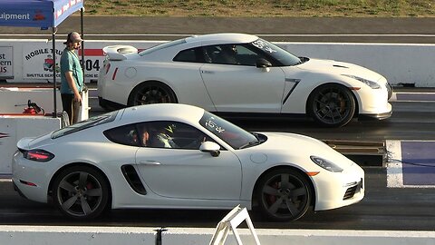 Porsche 718 Cayman vs Nissan GT-R - supercars drag racing